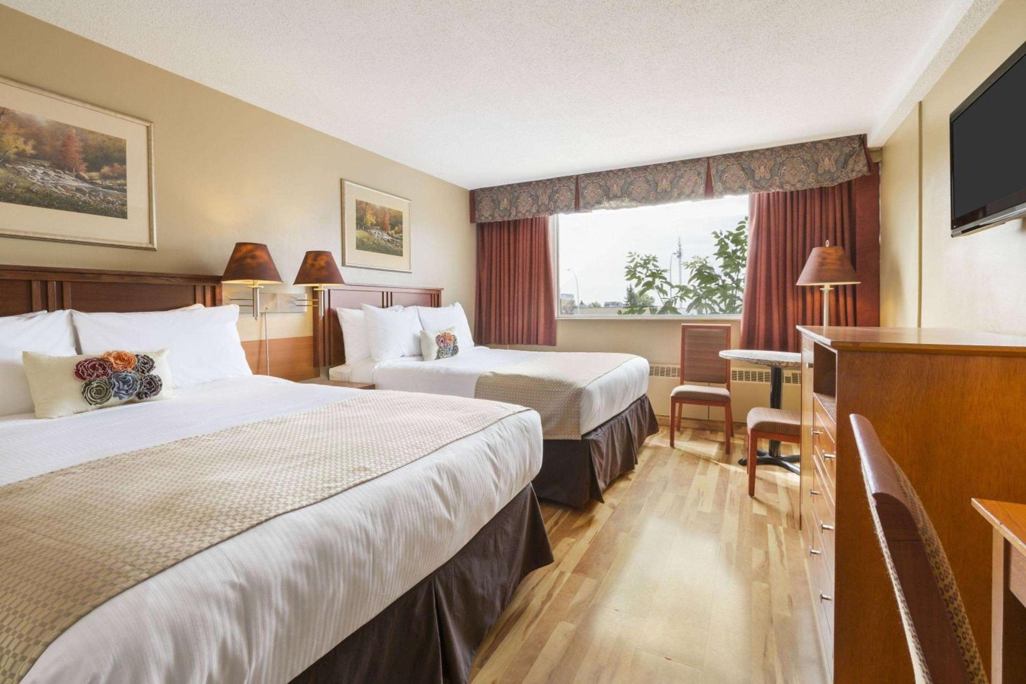 Double Room Two Double Beds Non-Smoking