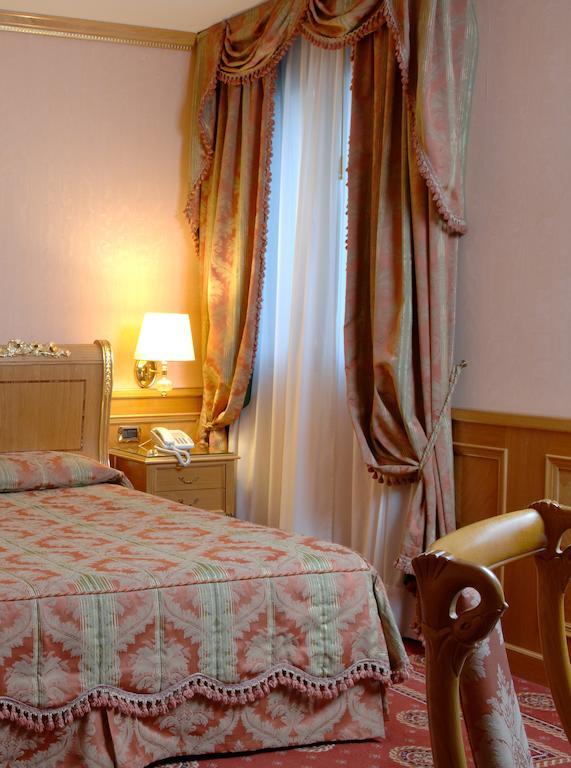 Quarto Duplo Standard