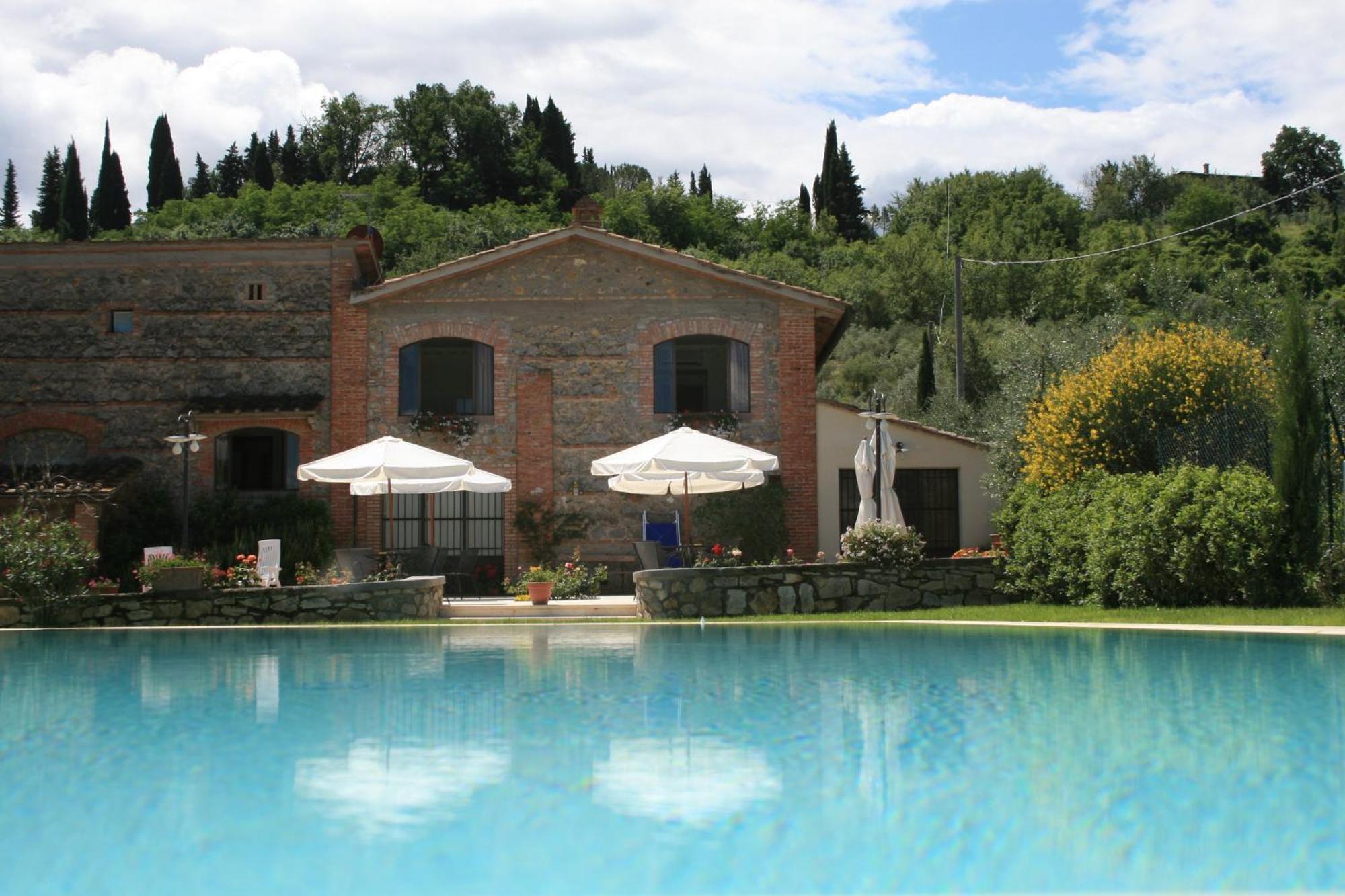 Apartamento con vistas a la piscina