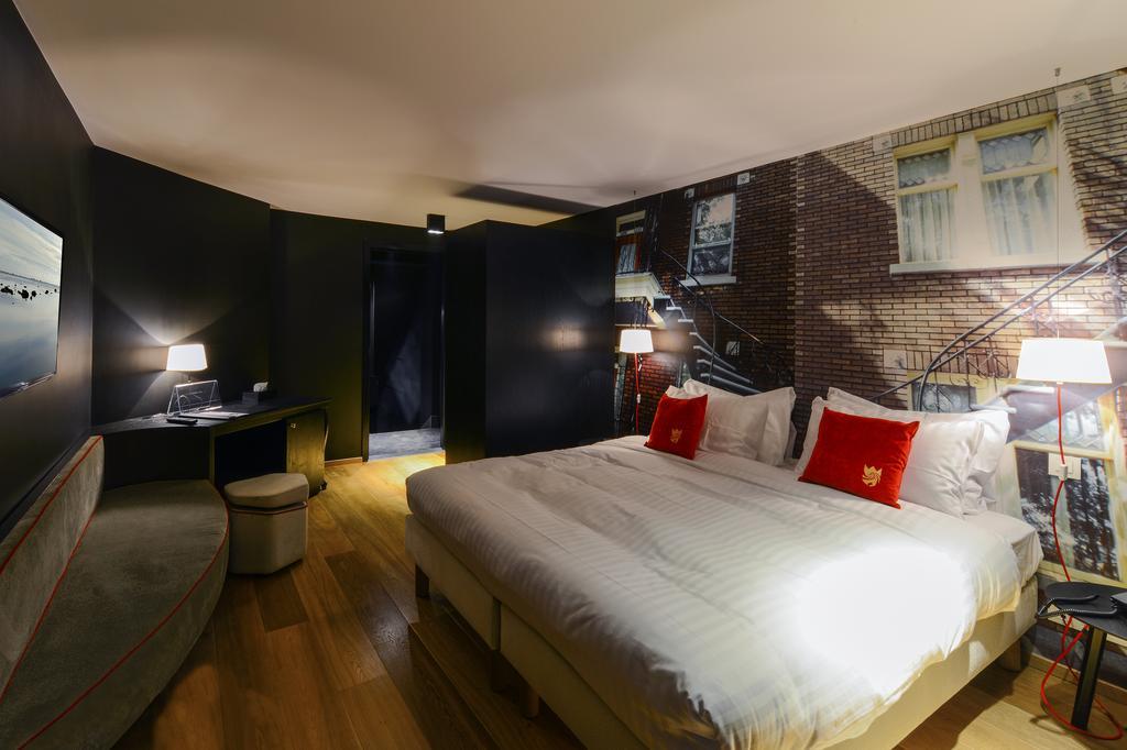 Deluxe Double Room Pool Side