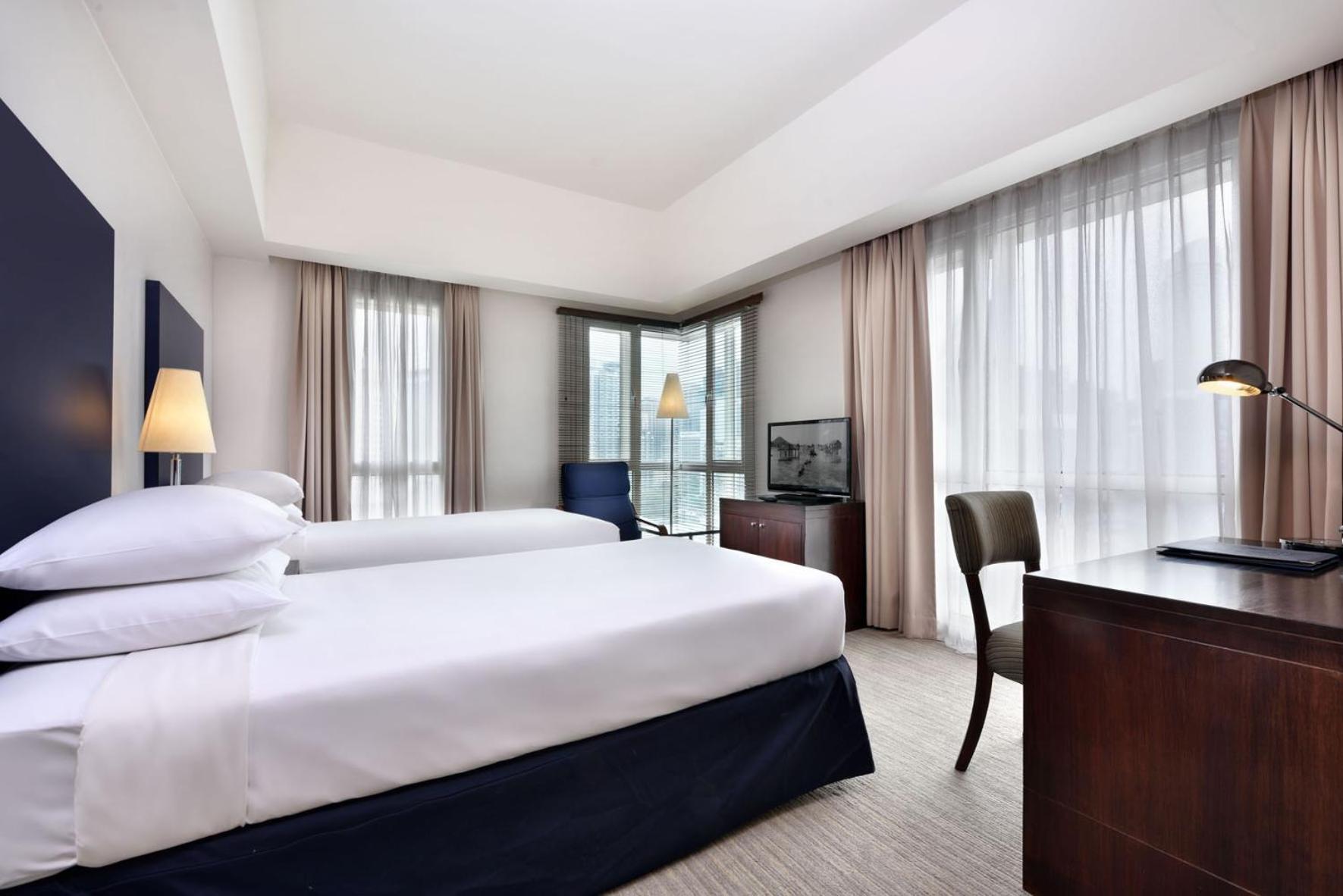 Capitol Deluxe Twin Room