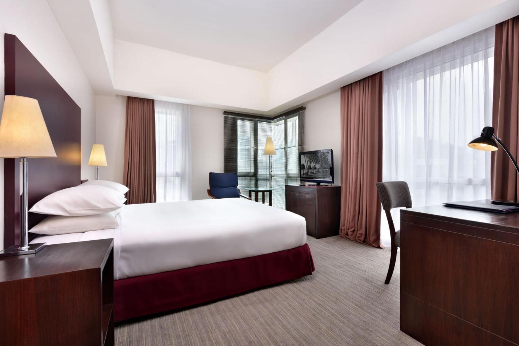 Capitol Deluxe Queen Room