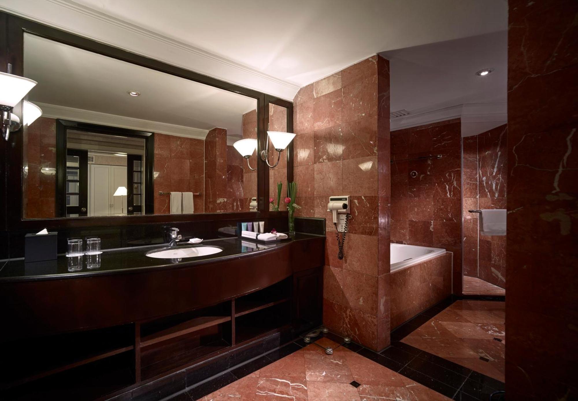 Premier Suite