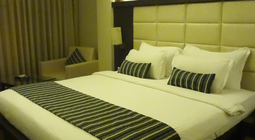 Quarto Executivo com Cama de Casal ou 2 de Solteiro
