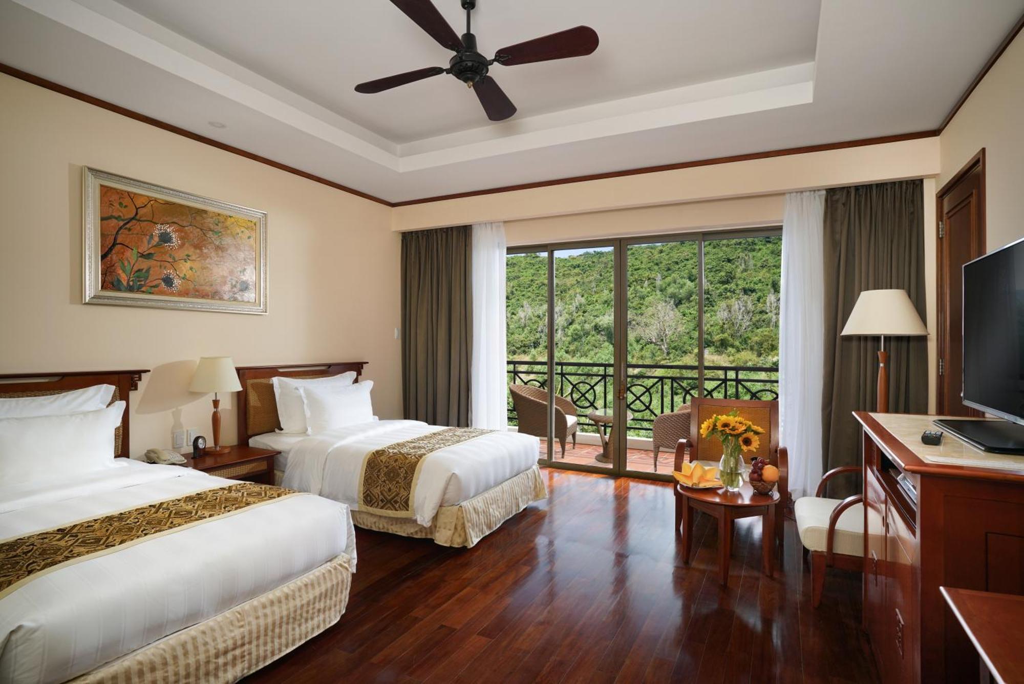 Grand Deluxe Twin Bed