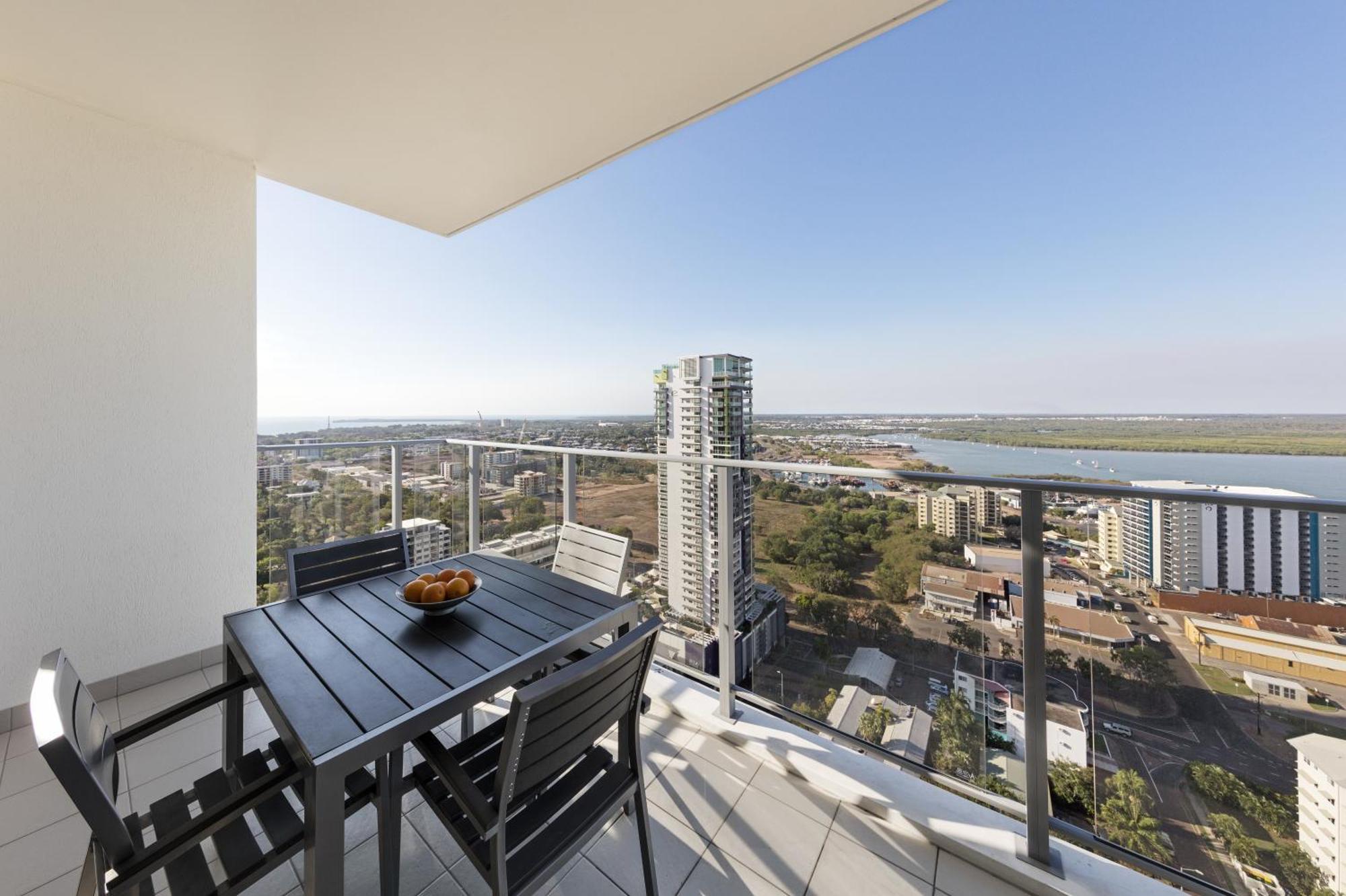 One-Bedroom Apartment with Harbour View,174407811:JPEG