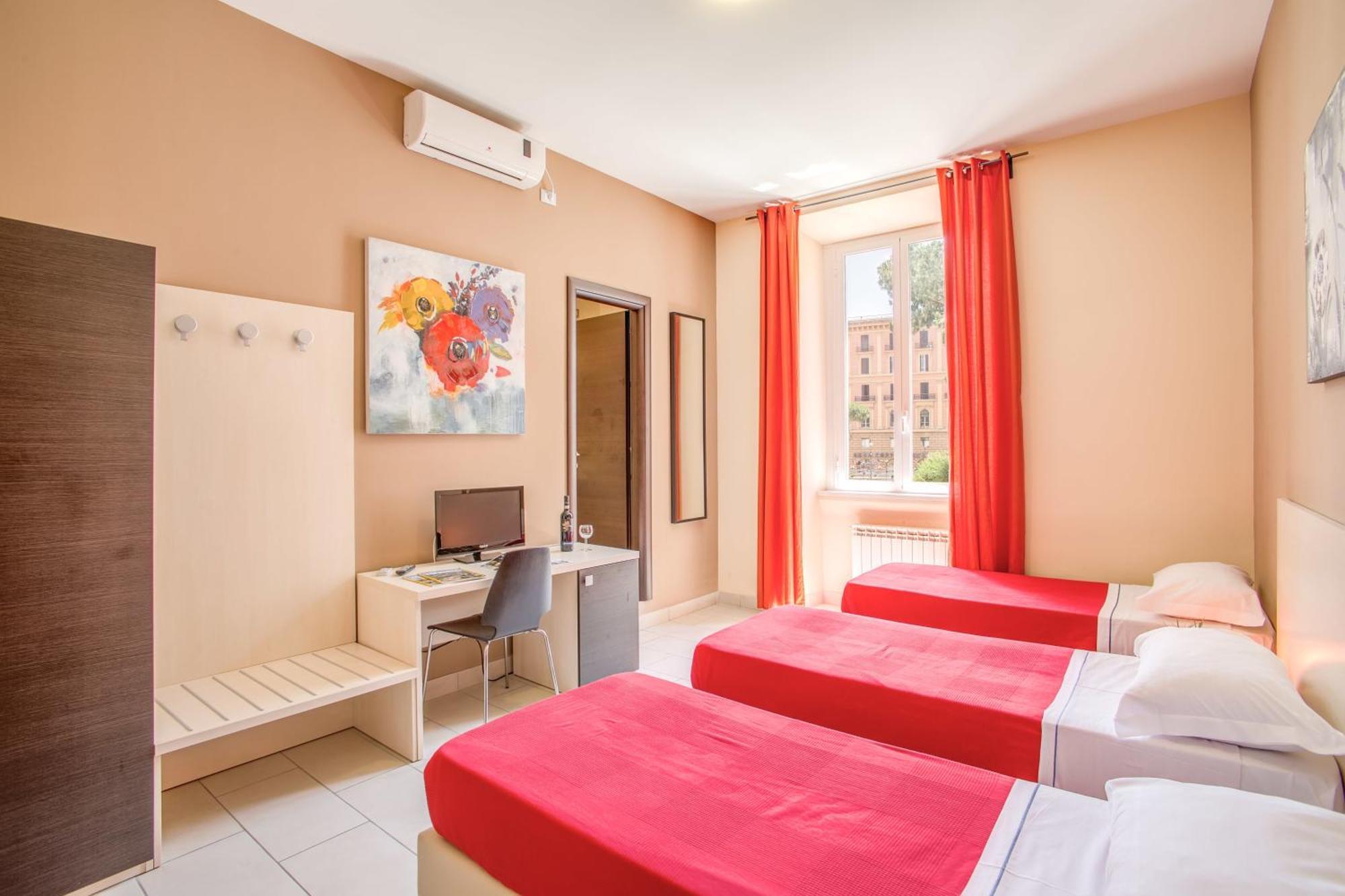 Triple Room
