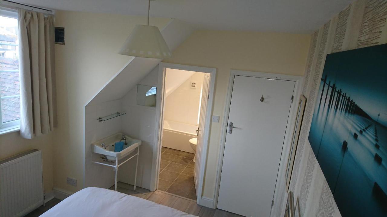 Double Room Private Bathroom