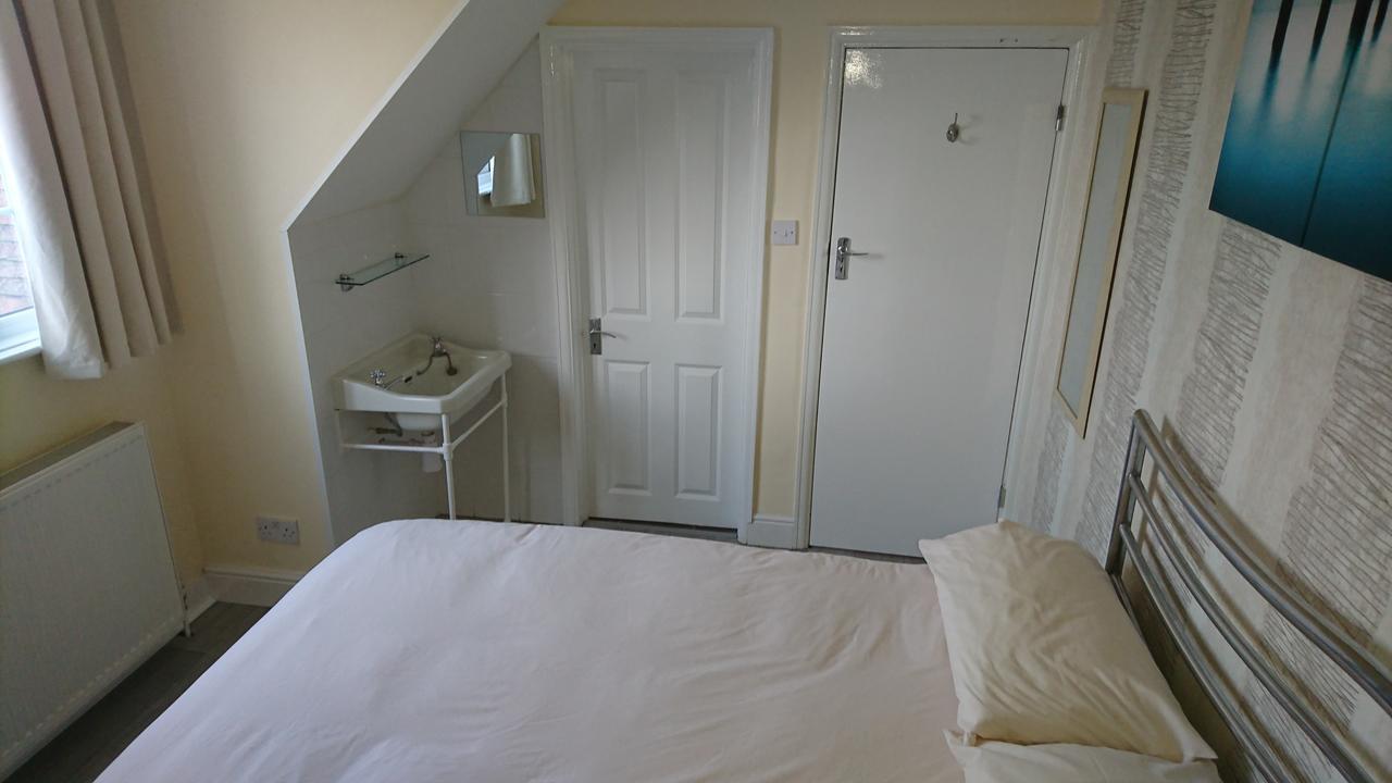 Double Room Private Bathroom