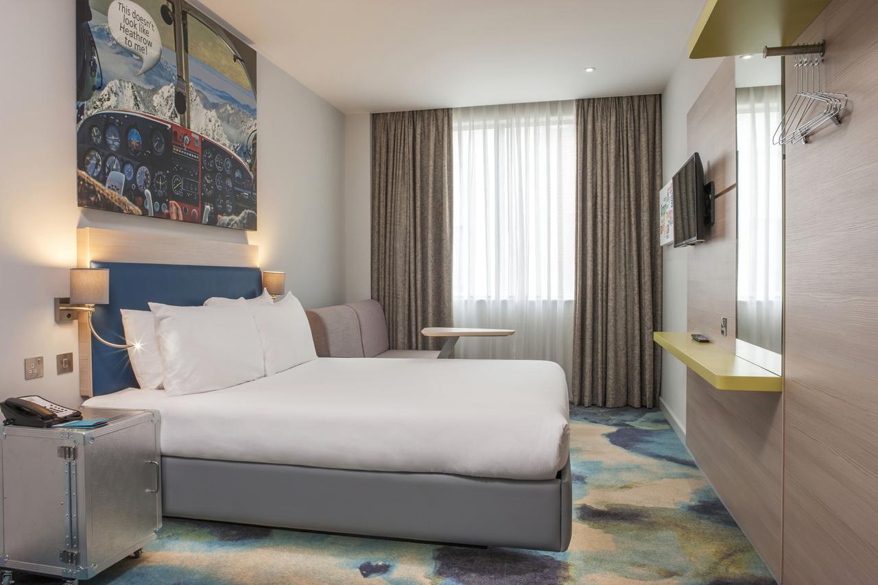 Familienzimmer mit 1 Doppelbett und 1 Schlafsofa