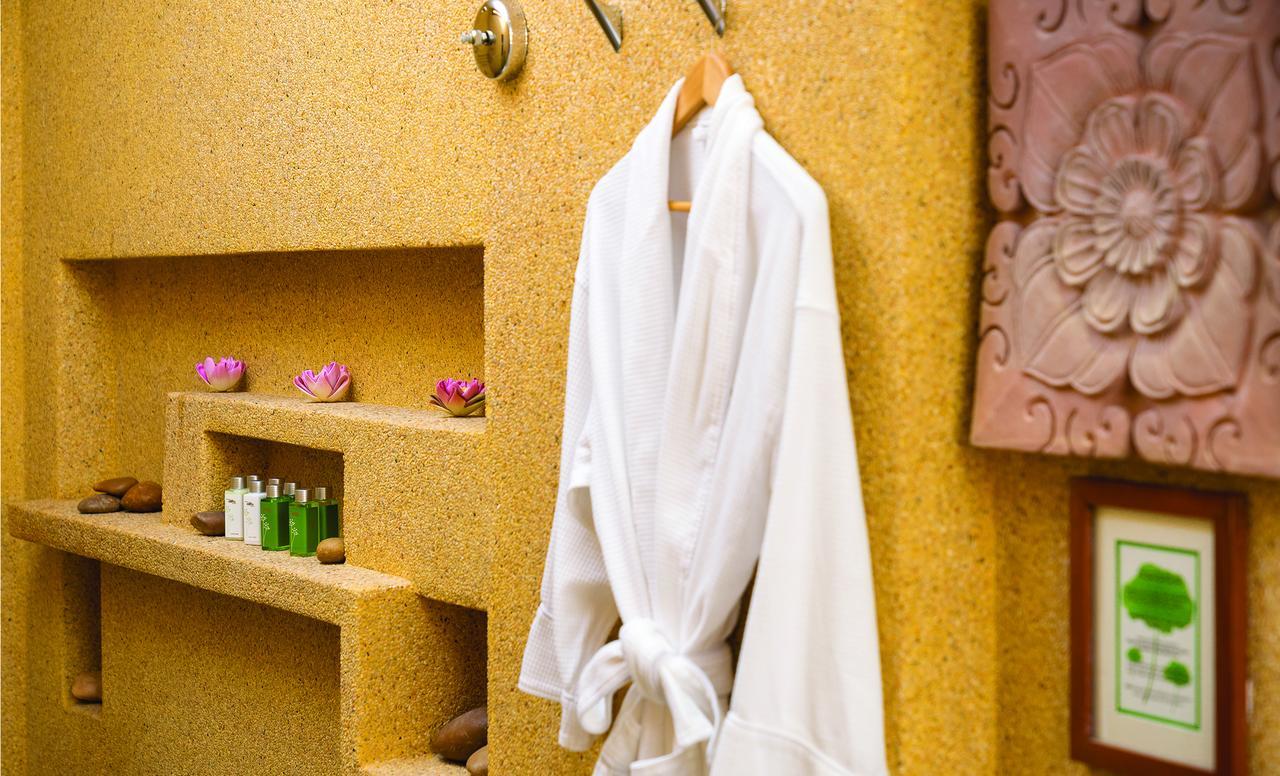Luxury King Suite USD20 Credit Spa