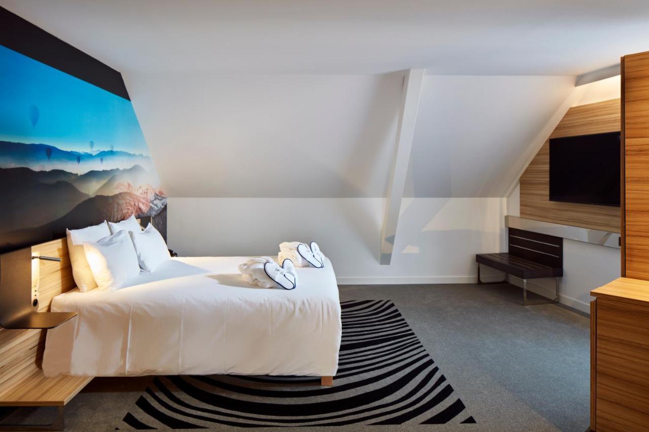 Executive Queen Suite