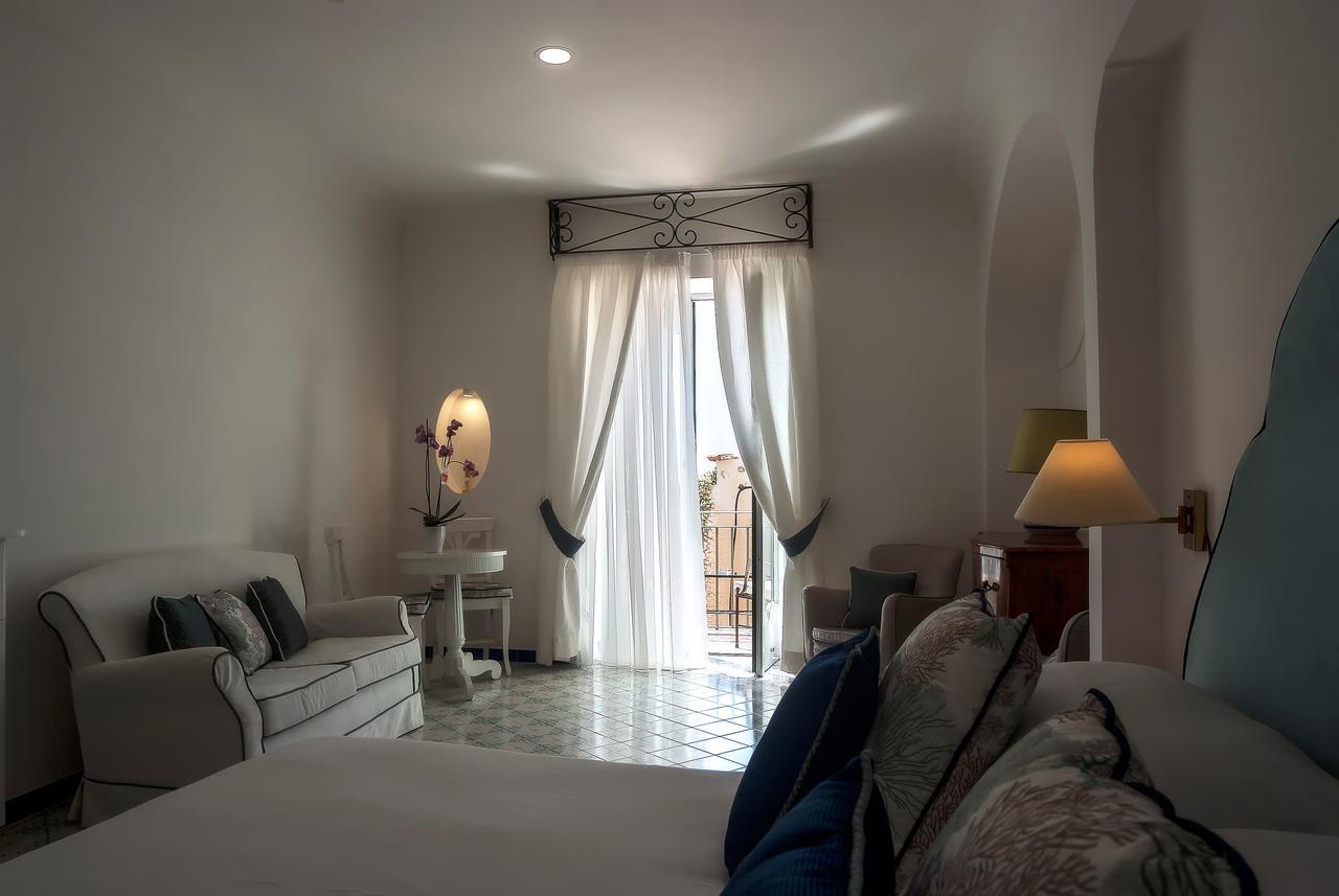 Deluxe Doppelzimmer mit seitlichem Meerblick