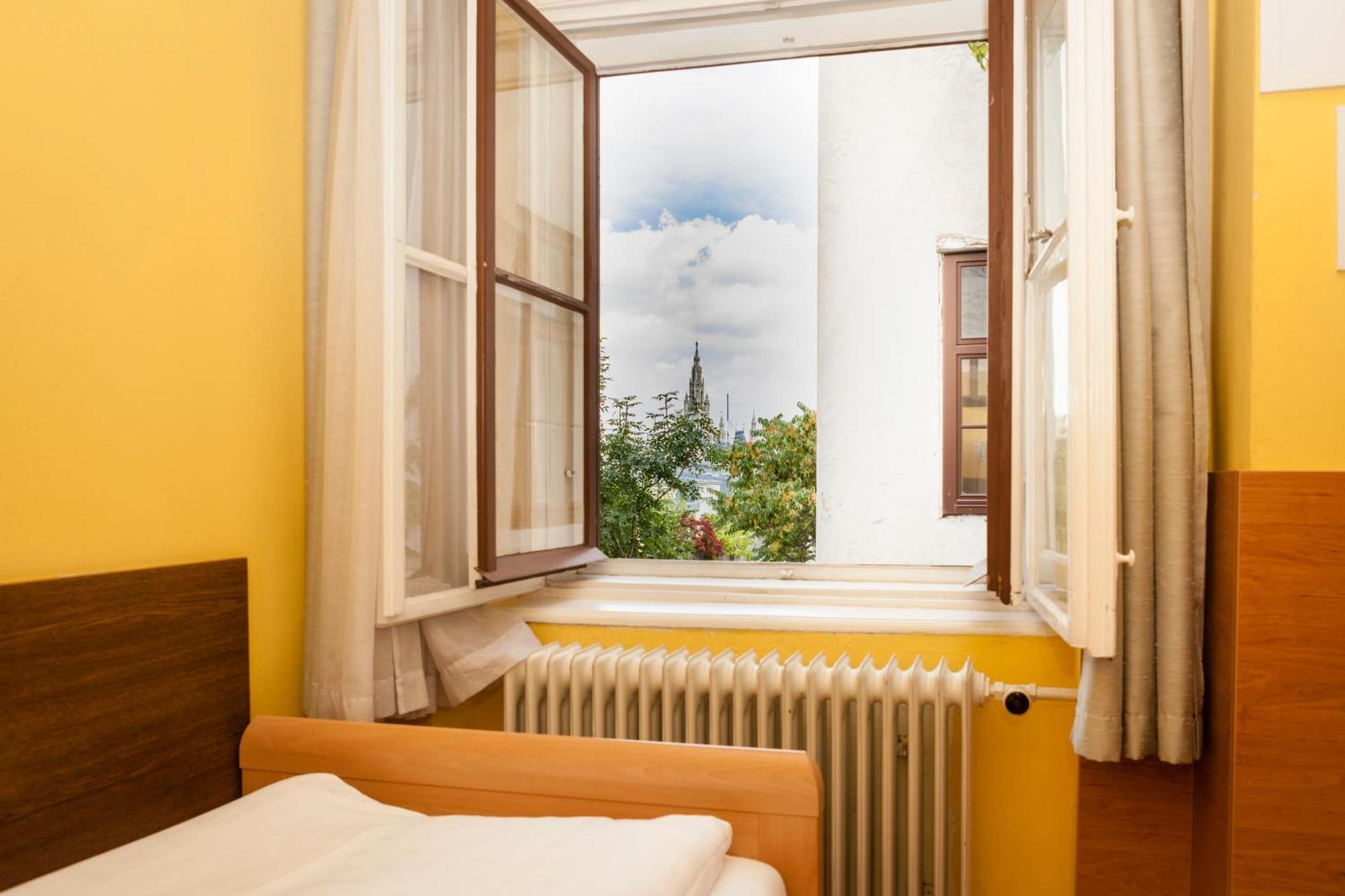 Eenpersoonskamer met Gedeelde Badkamer