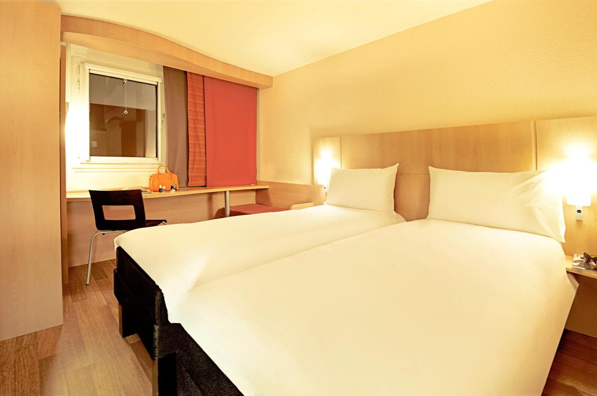 Quarto Twin Standard