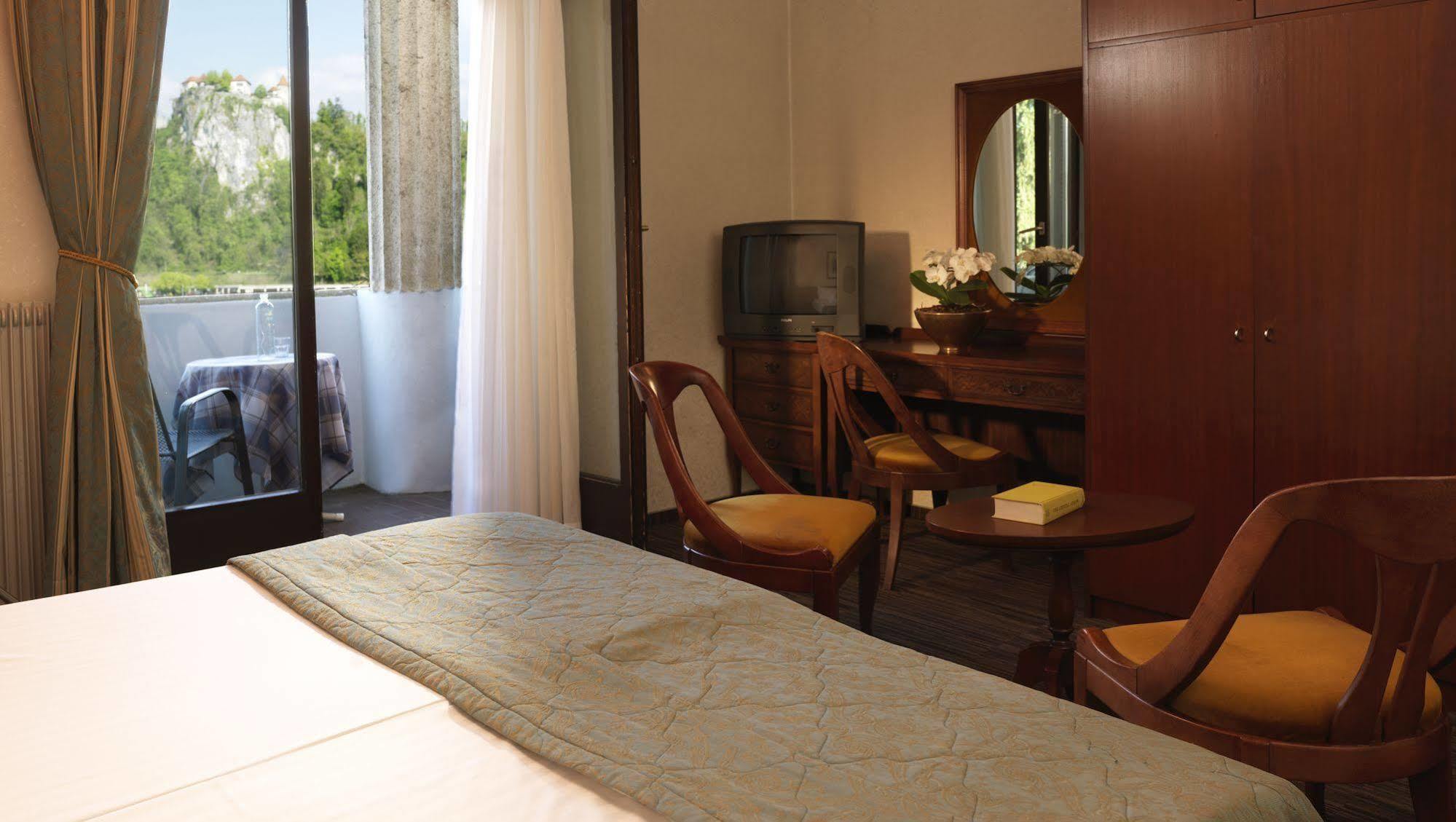 Double Room Lake View