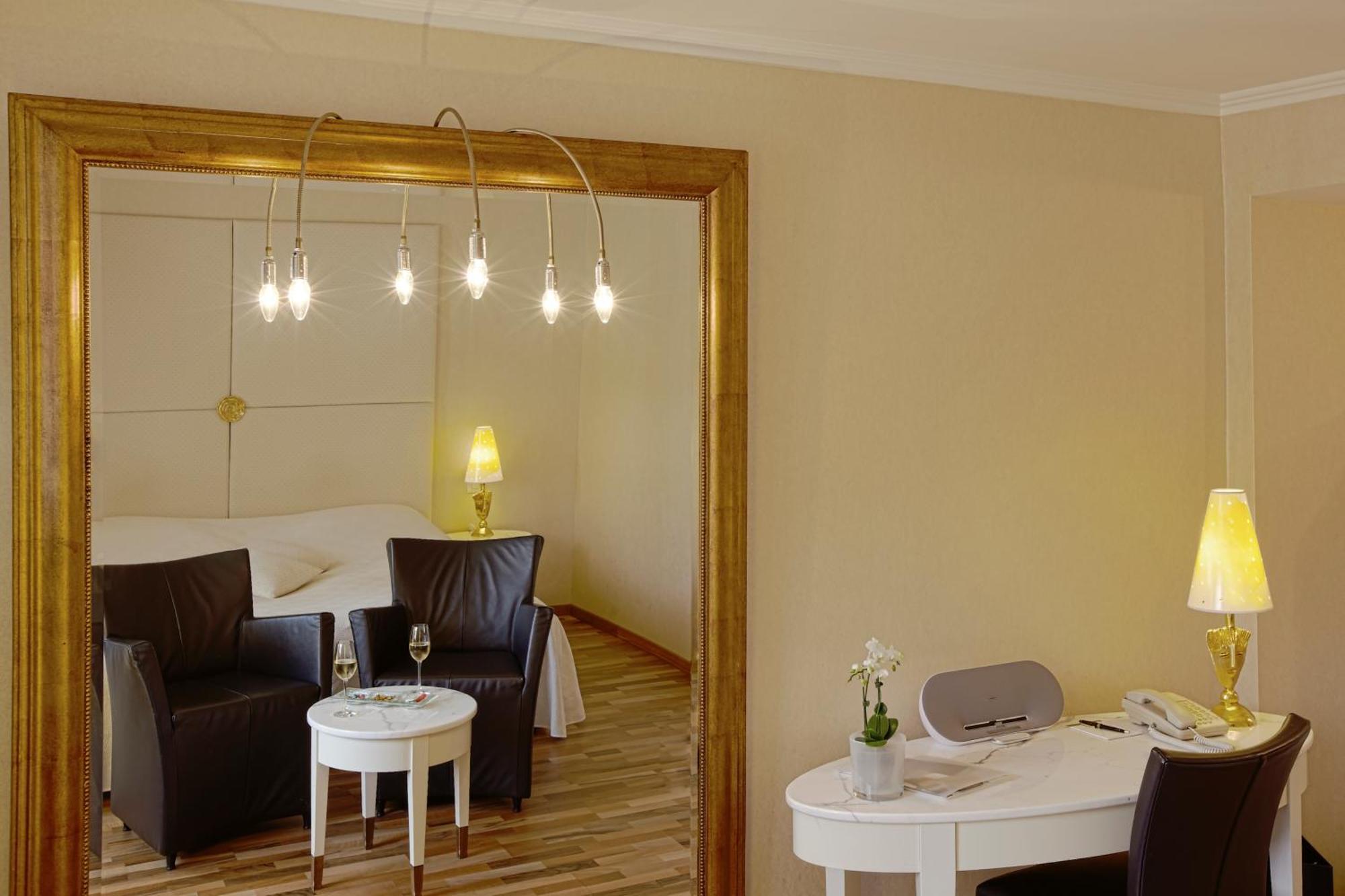 Triple Room with City View,1516367812:JPEG