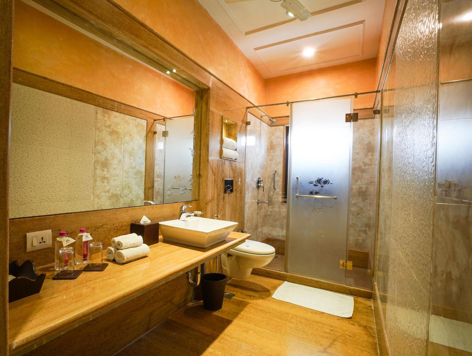 Deluxe Double Room on session of Spa on food & beverage services off On Laundry