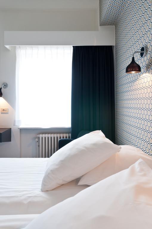 Quarto com 2 Camas de Solteiro