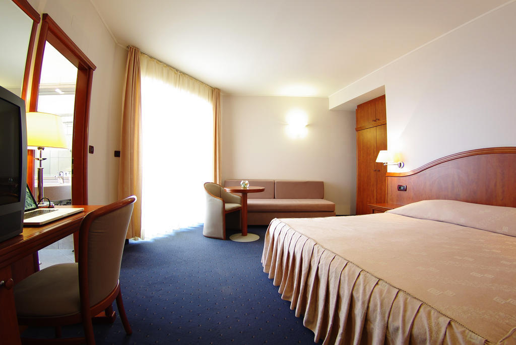 Twin Room Balcony Sea View