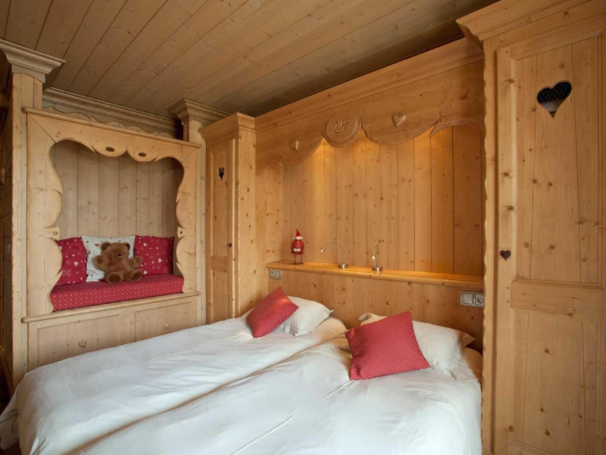 Tweepersoonskamer met 2 Aparte Bedden en Balkon