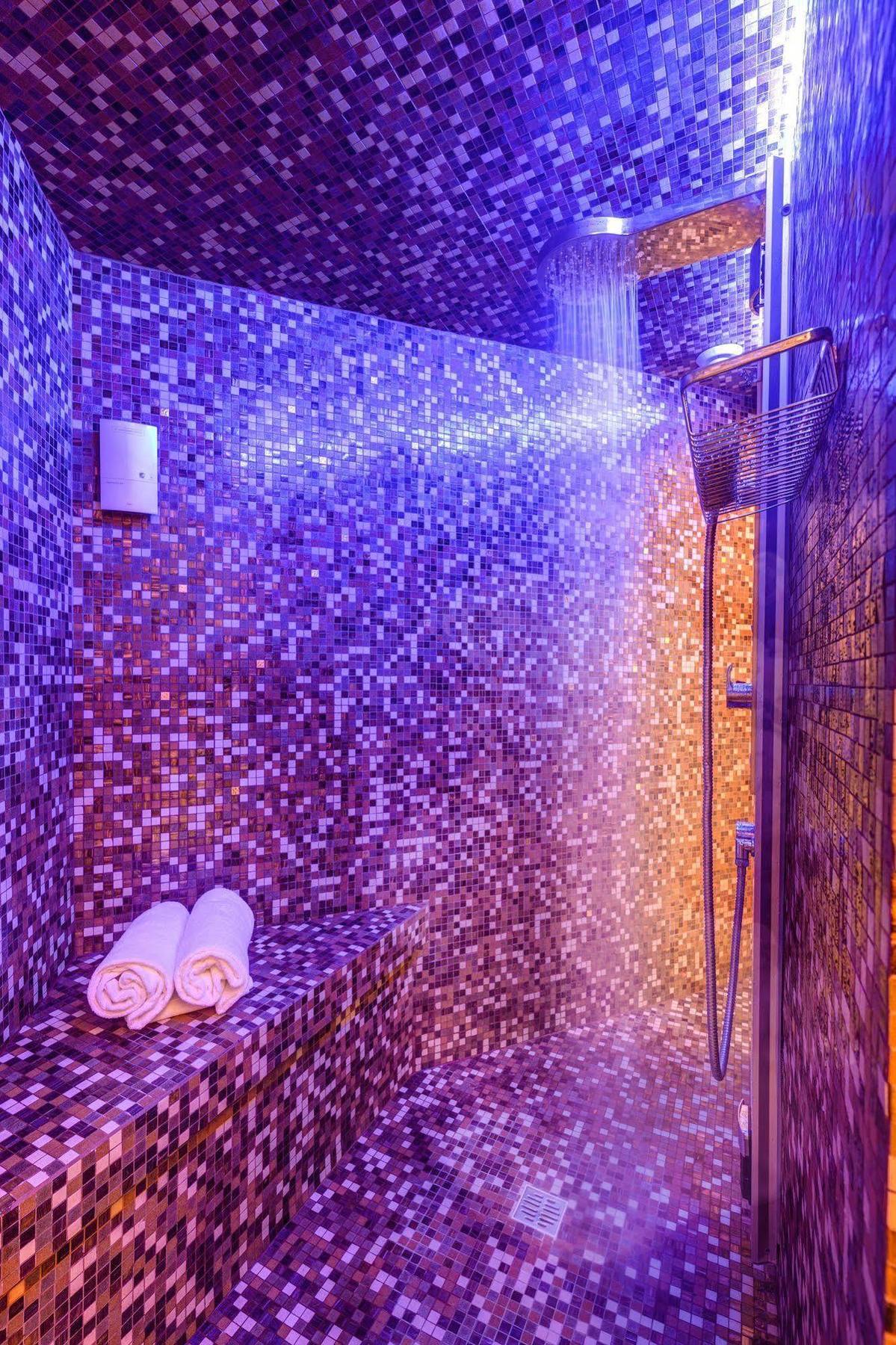 Junior Suite Turkish Bath