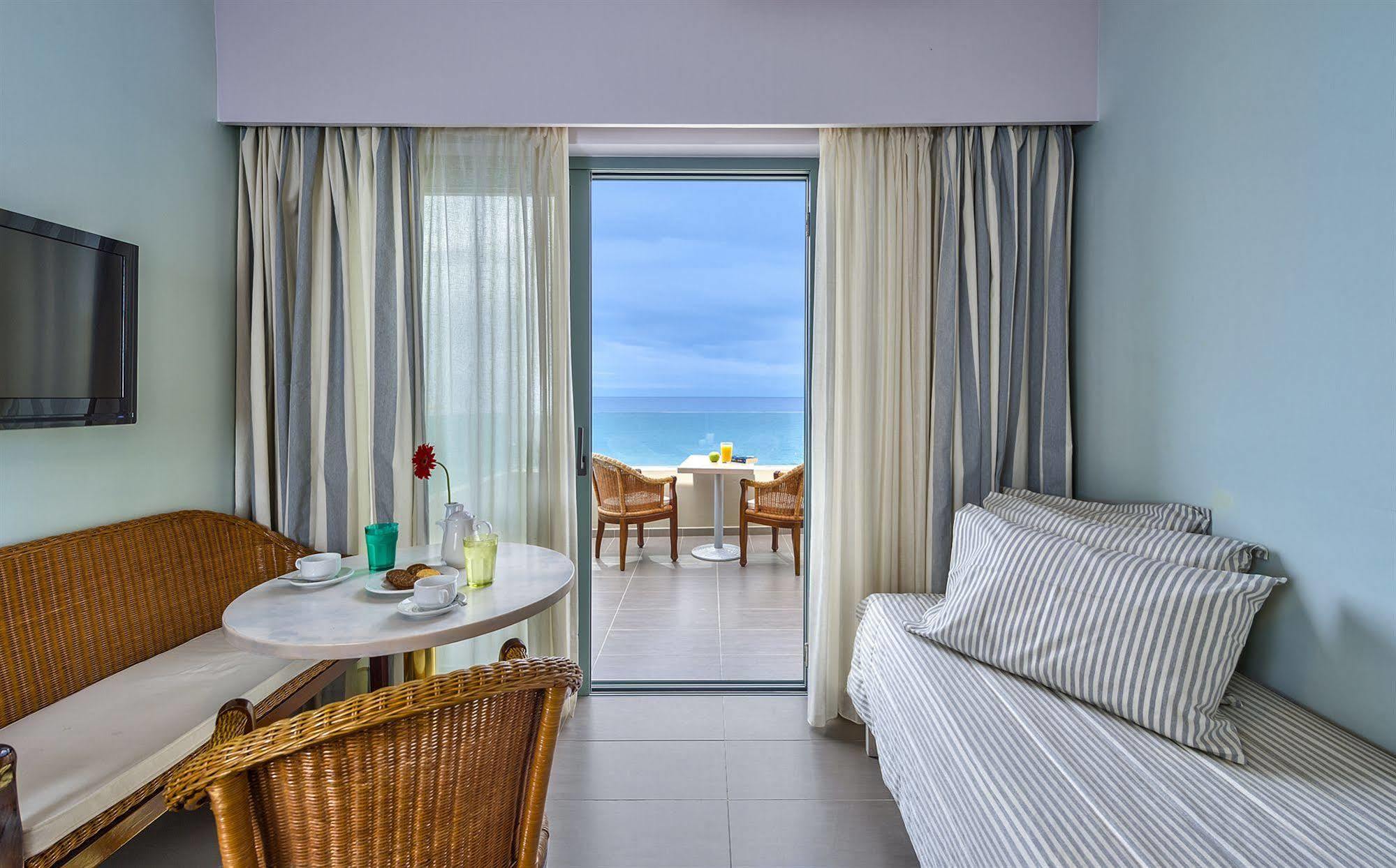Superior Triple Room Sea View