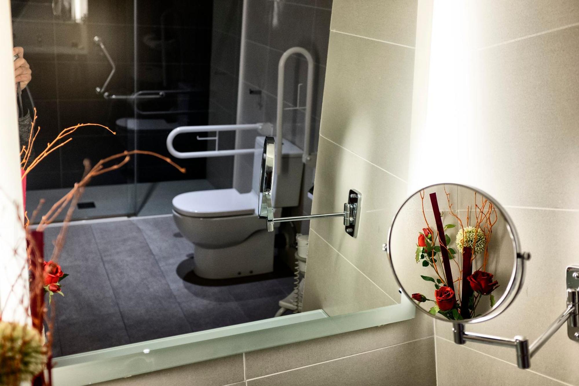Doppel-/Zweibettzimmer - barrierefrei