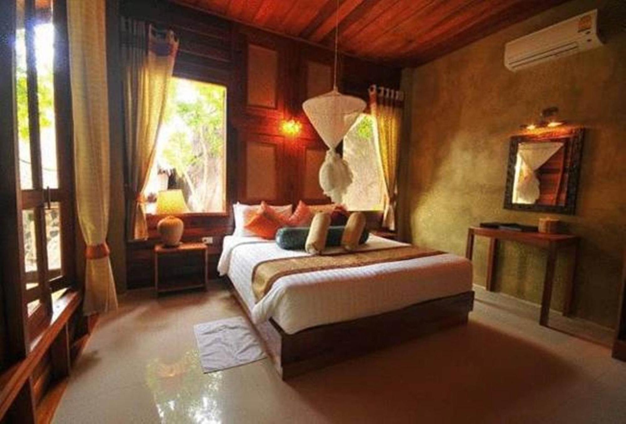 One-Bedroom Bungalow Deluxe House