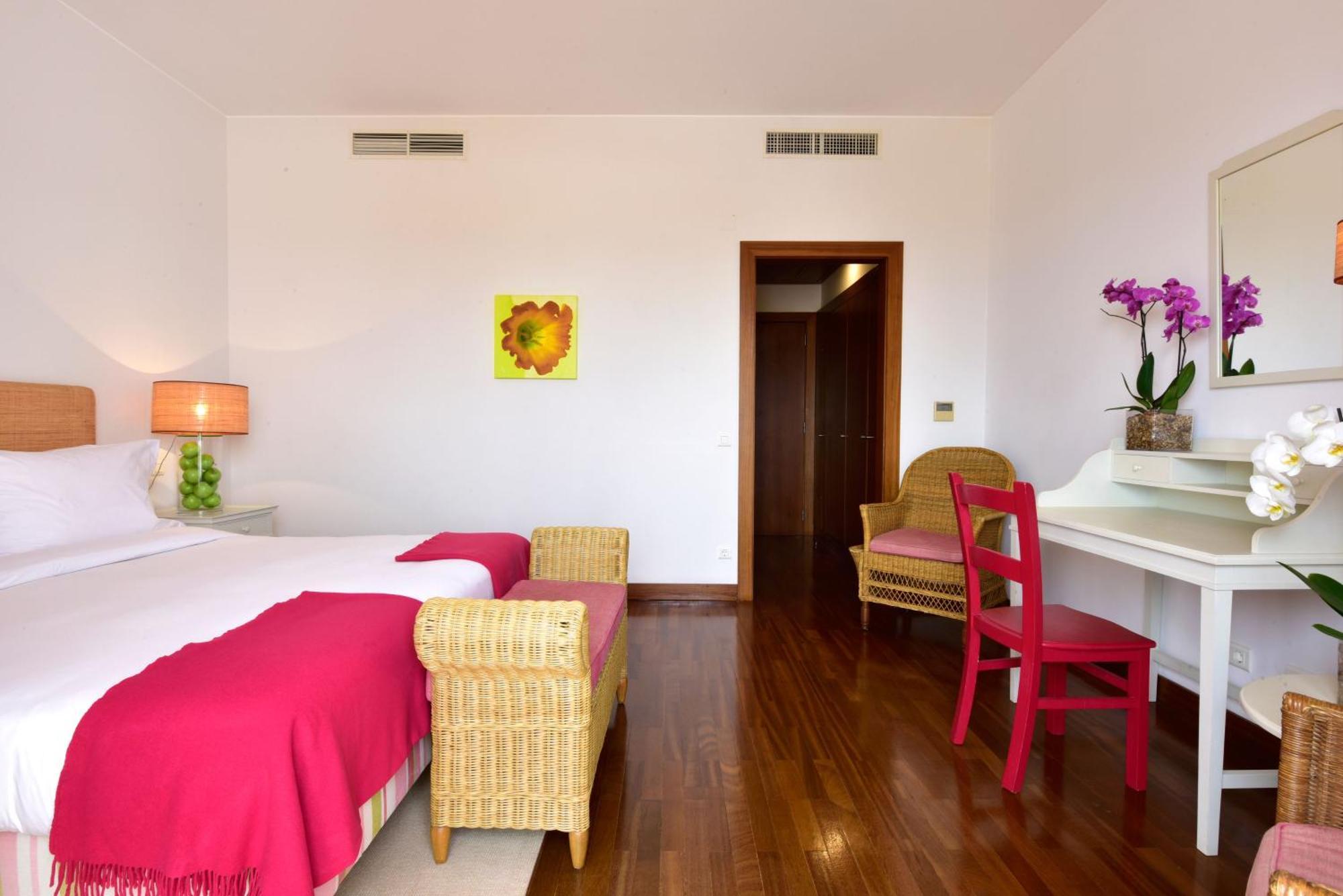 Quarto Superior com Cama de Casal ou 2 de Solteiro