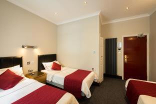 En-suite Triple Room