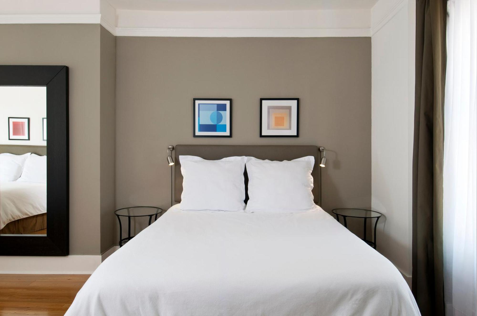 Standard Queen Room