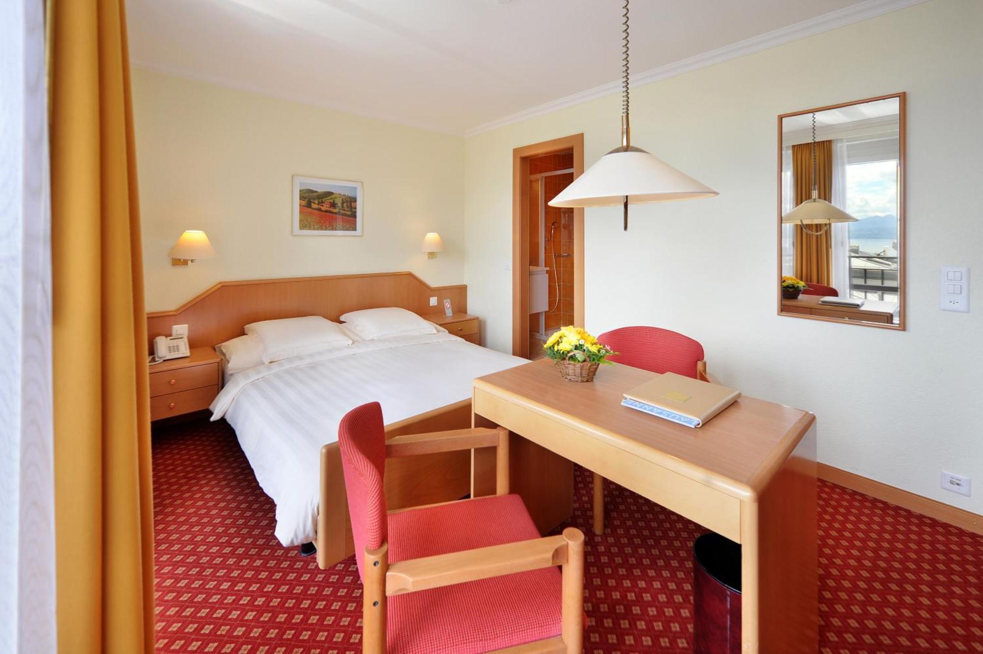 Doppelzimmer mit Seeblick