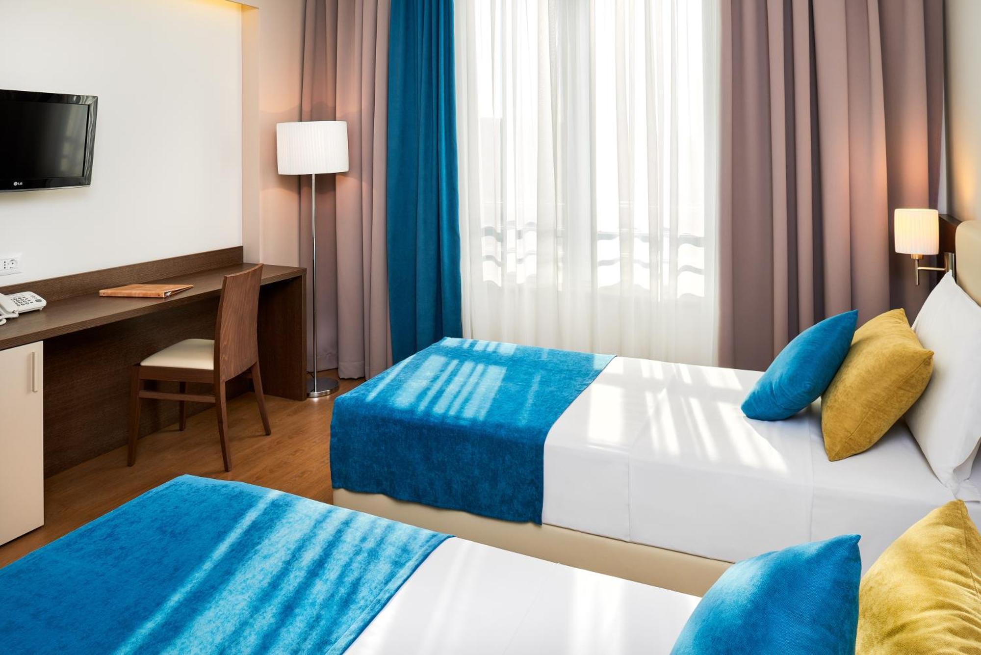 Doppel-/Zweibettzimmer mit rollstuhlgerechtem Zugang