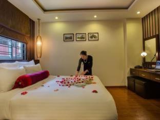 Honeymoon View Room
