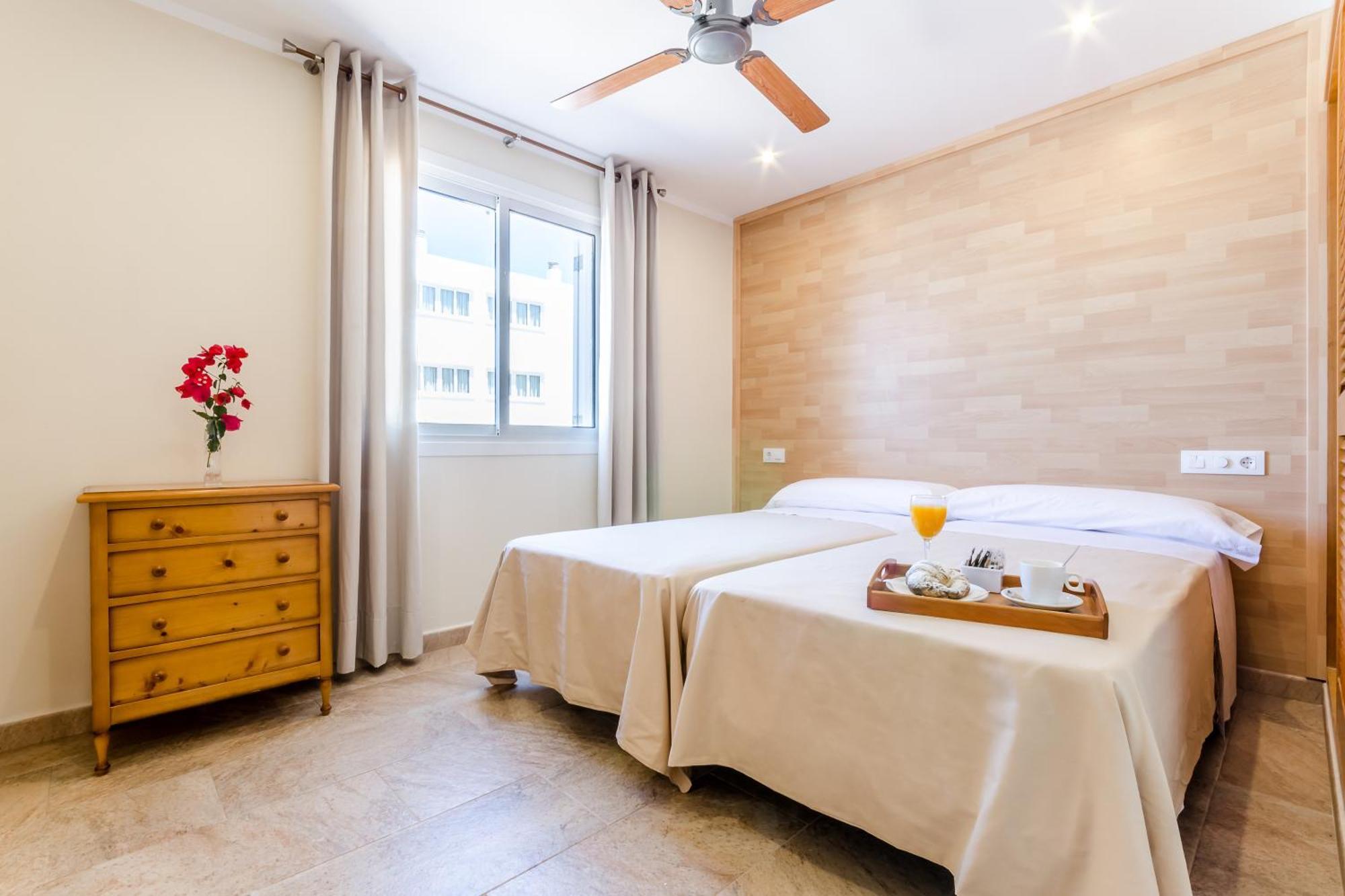 One-Bedroom Apartment,728201479:JPEG