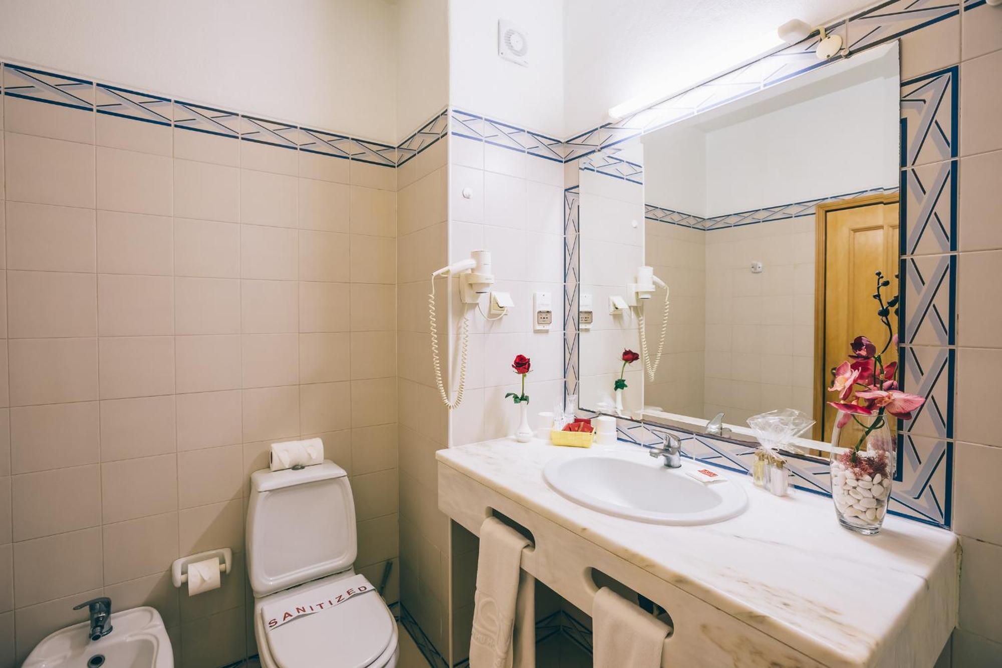 Hébergement 1 Chambre Standard (6 Adultes)