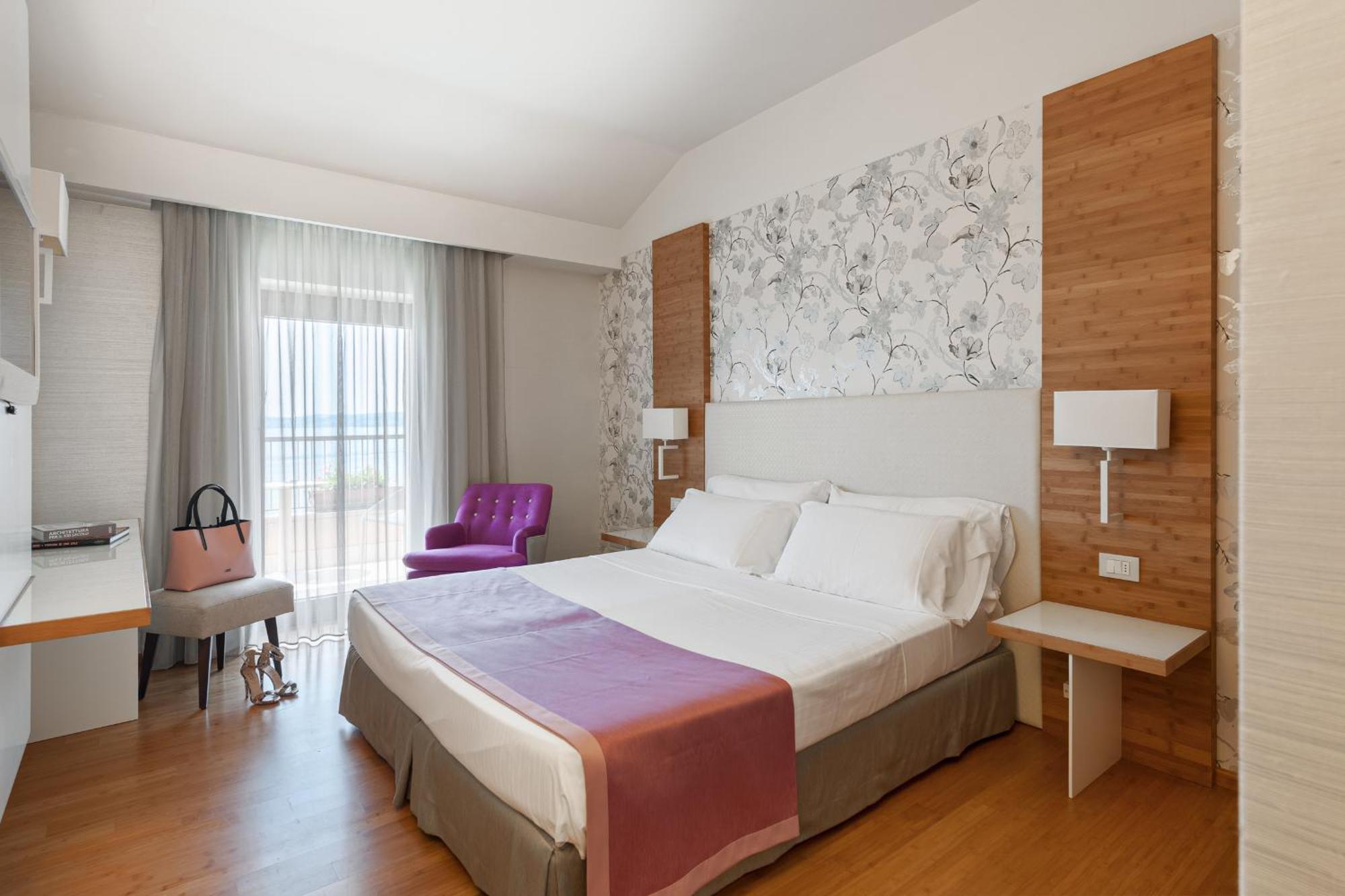 Double Room Lake View