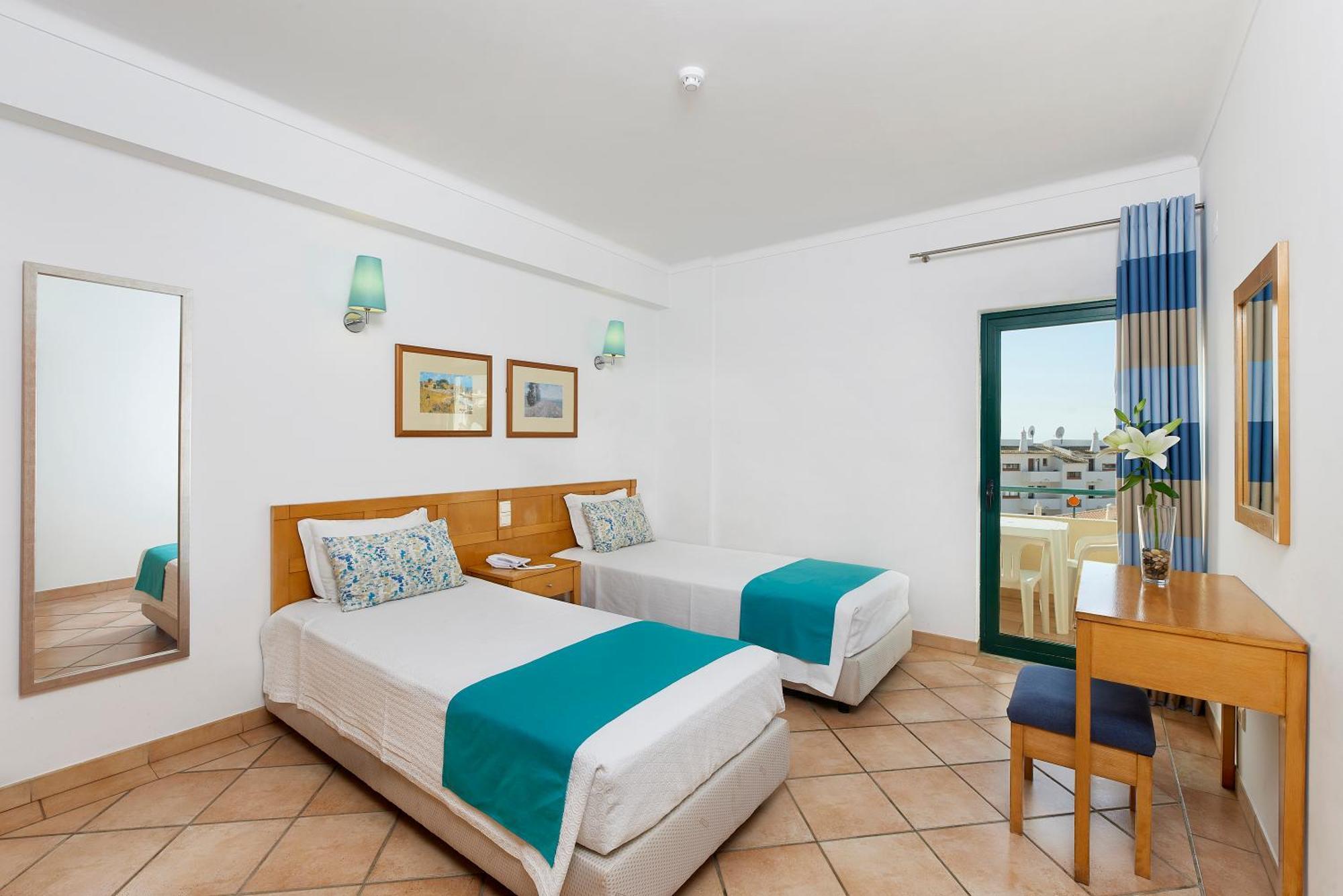 Klassiek Appartement met 1 Slaapkamer - aan het Zwembad