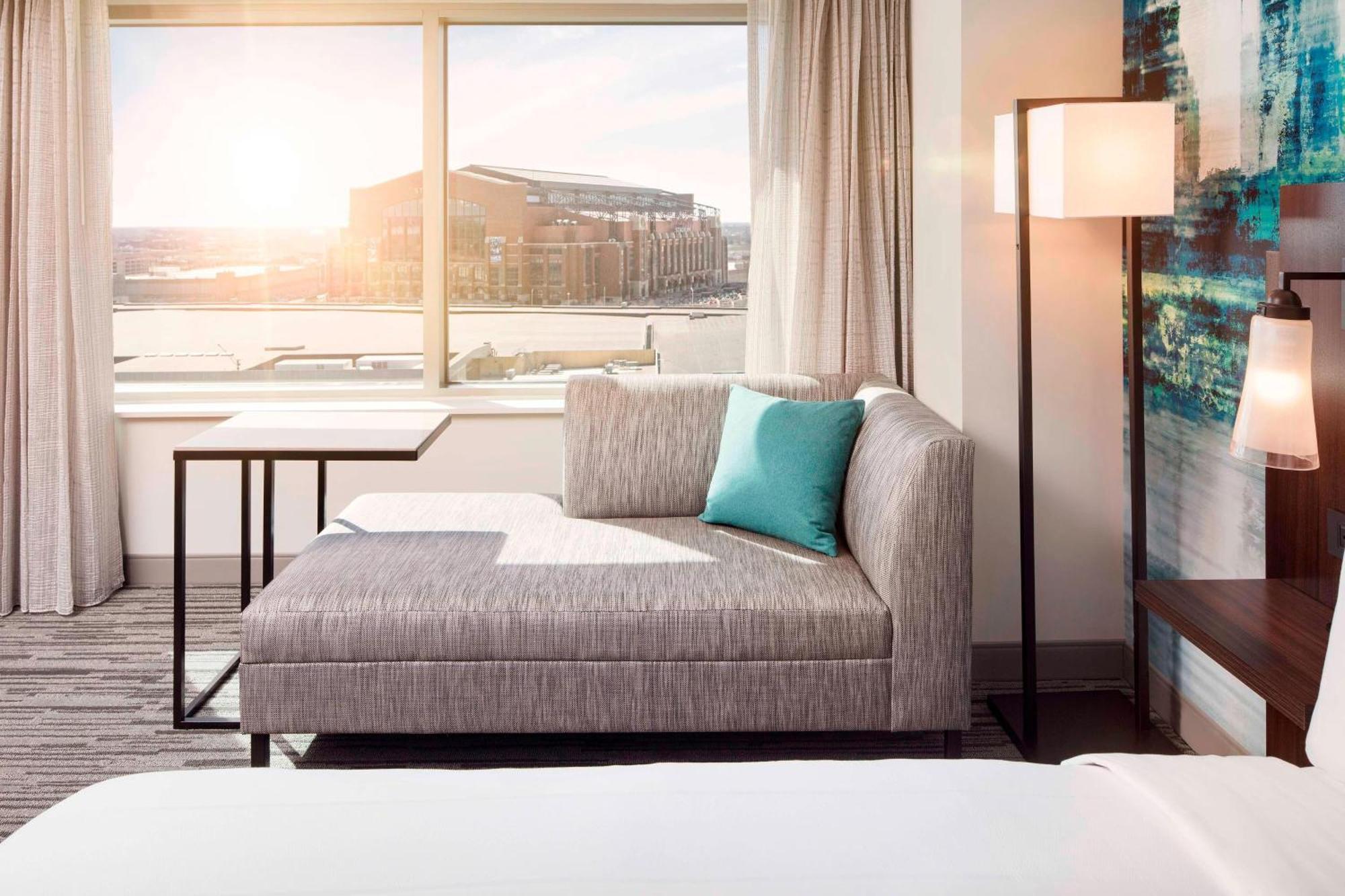 Quarto com Cama King-size e Vista - Andar Alto