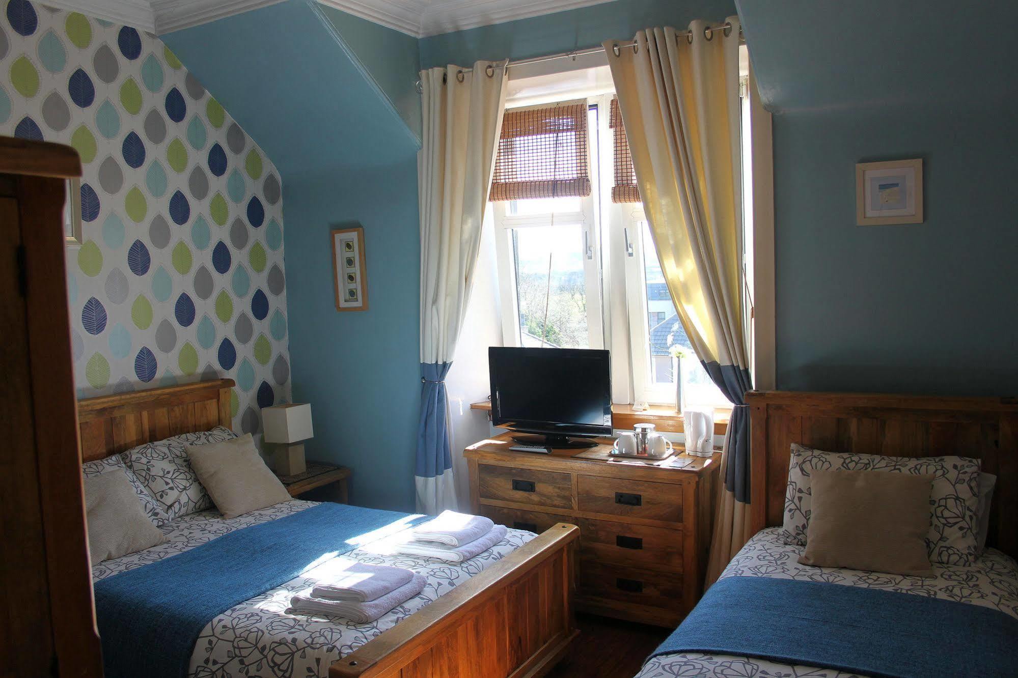 Room 2 Triple Room