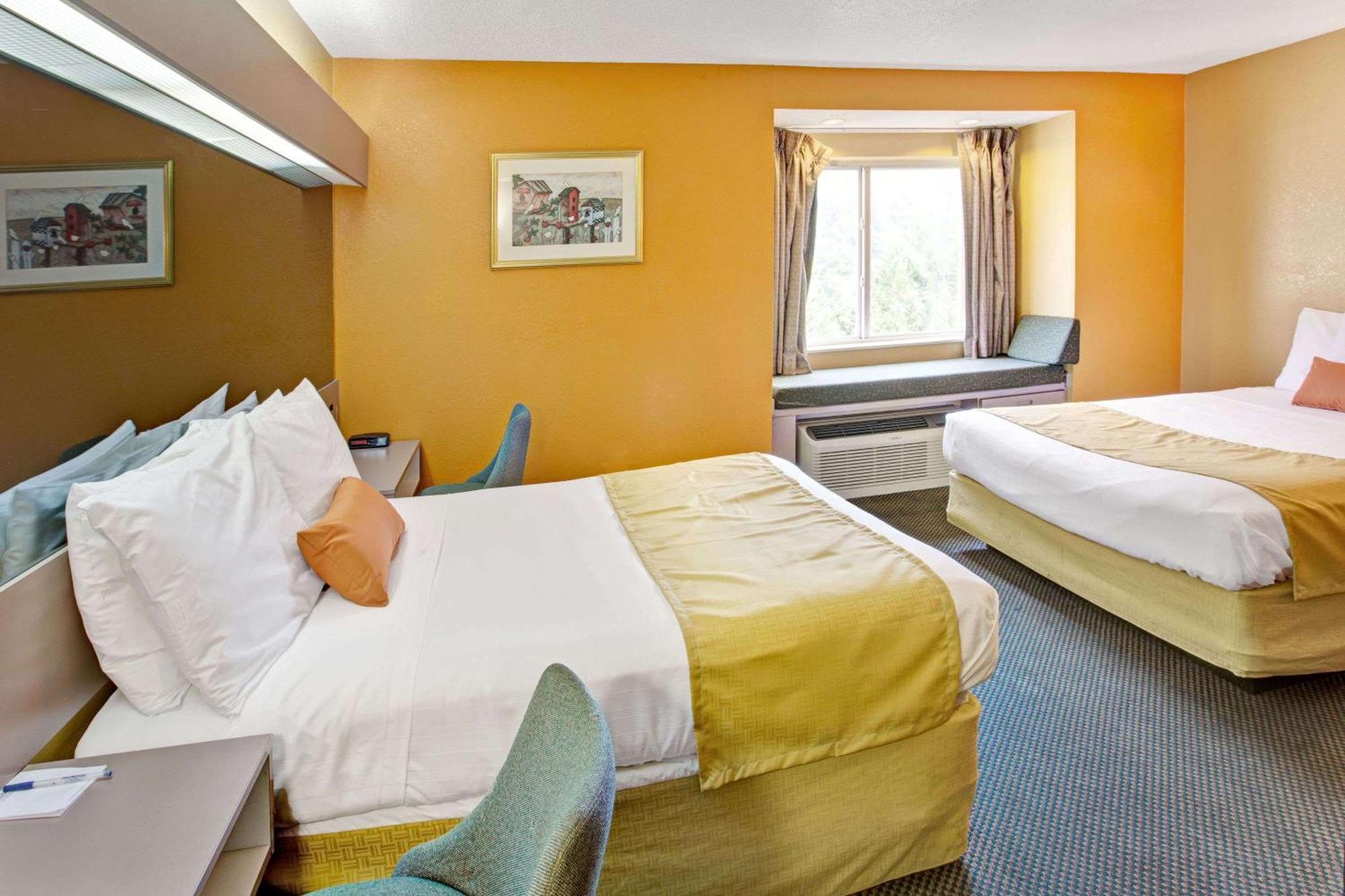 Chambre 2 Lits Queen-Size - Non-Fumeurs
