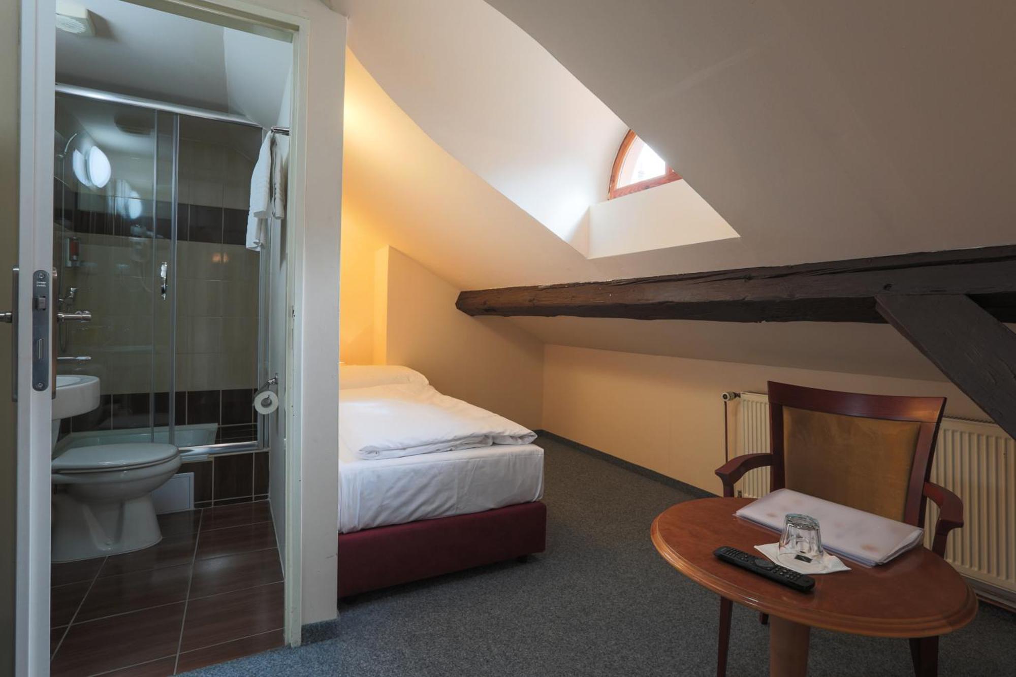 Economy Single Room