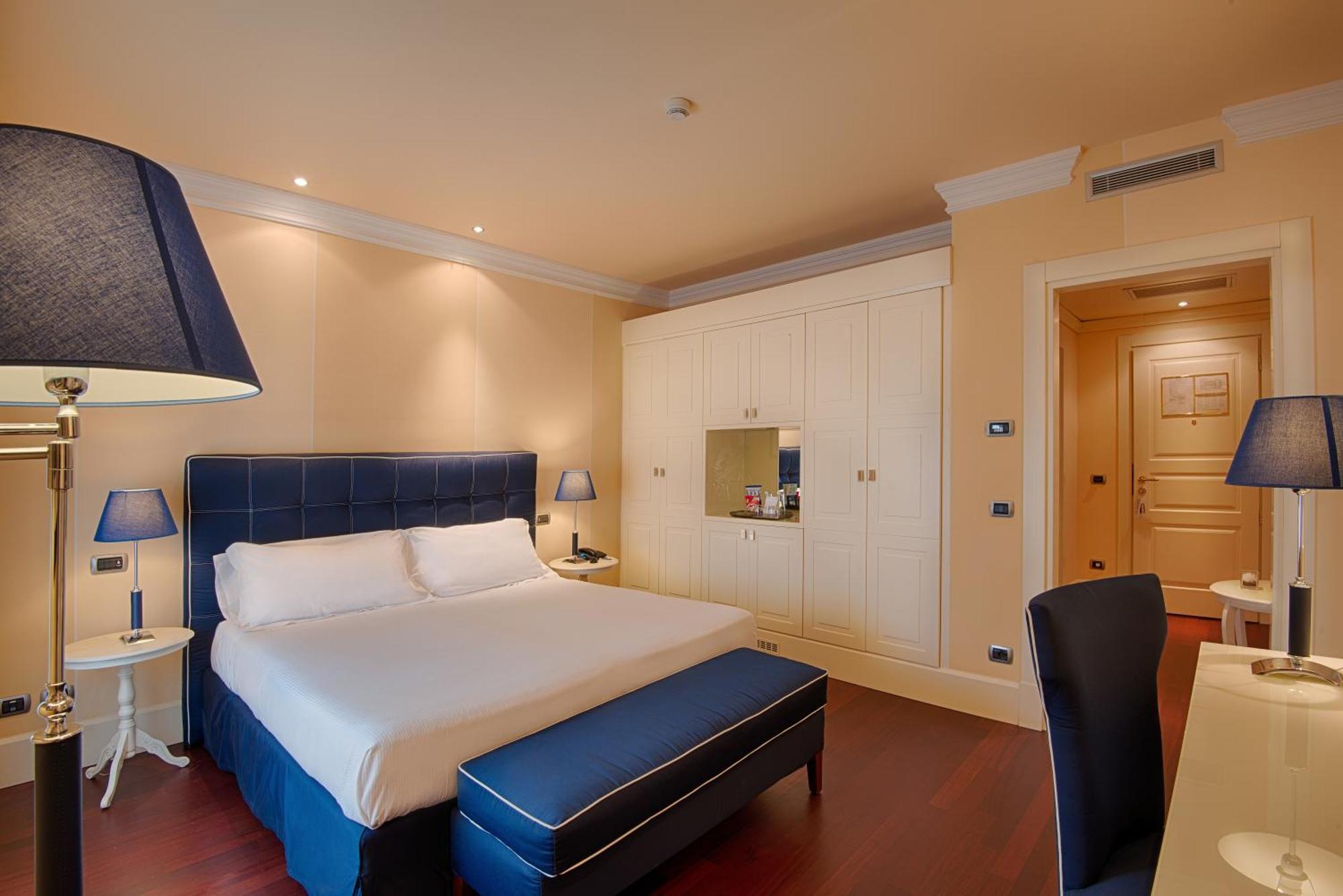 Classic Twin/Queen Room,1274664019:JPEG