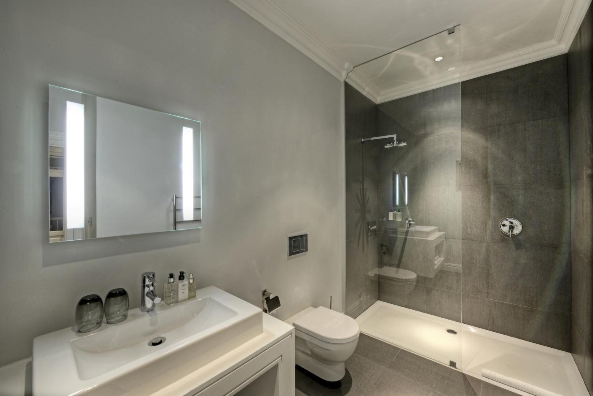 Luxury Room
