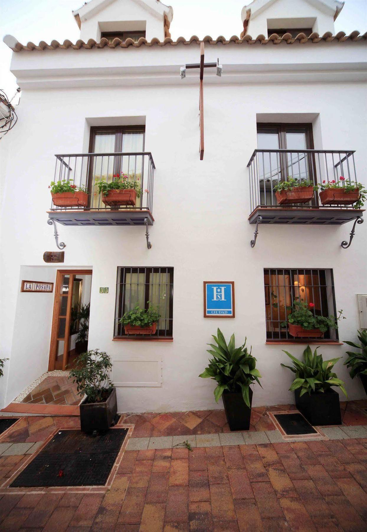 Two-Bedroom Apartment,1186088029:JPEG