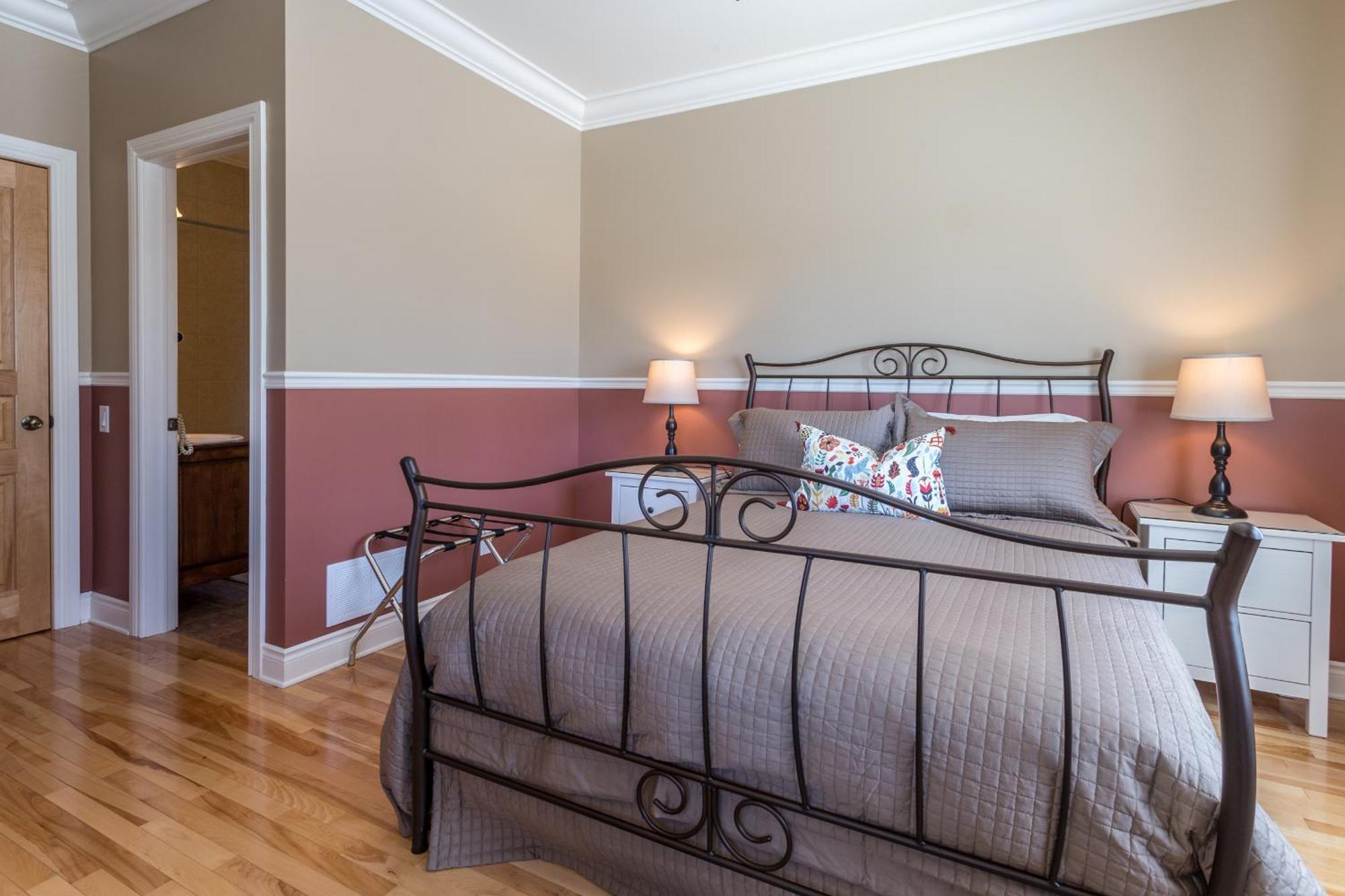 Chambre Lit King-Size - Vue sur Lac