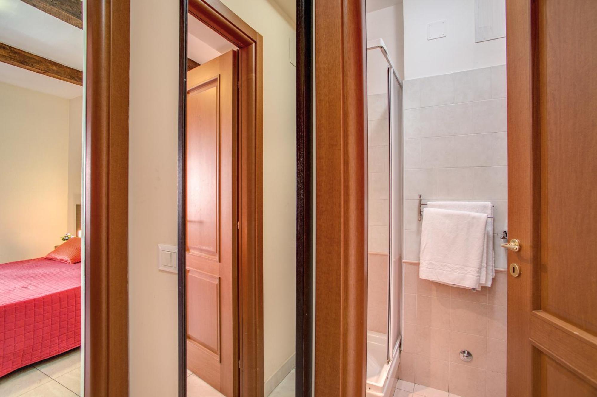 Twin Room Private Bathroom