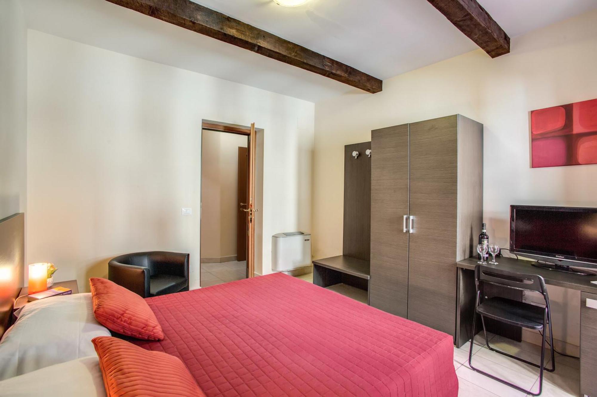 Double Room Private Bathroom