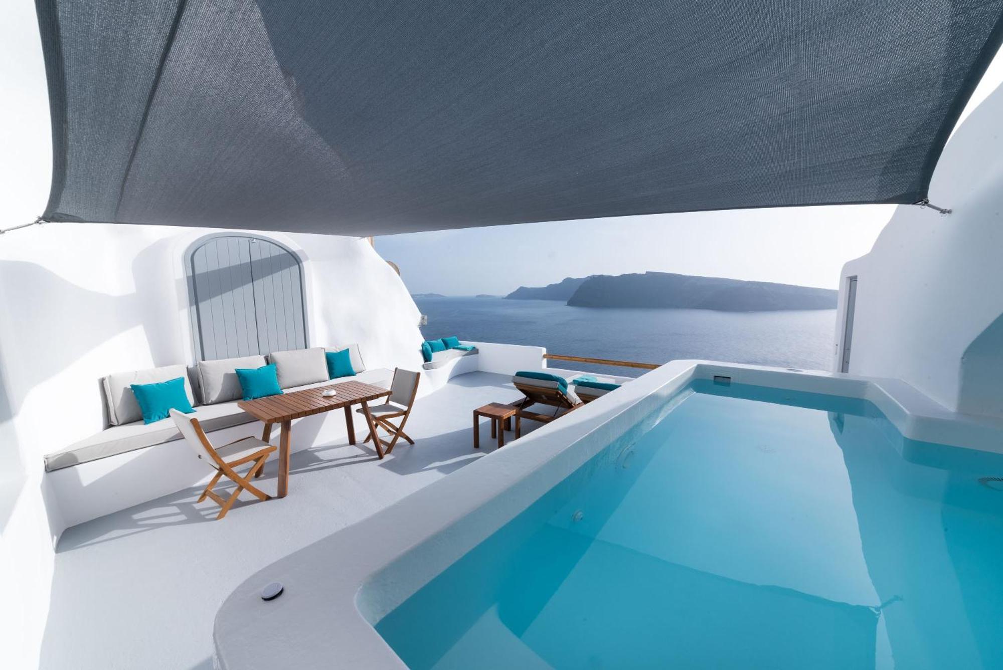 Honeymoon Suite Outdoor Heated Plunge Pool Jets
